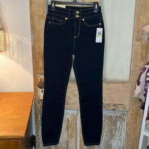 NWT MSRP $125 Dark Denim SELMA Skinny Higher-Rise Slim through hip/thigh…